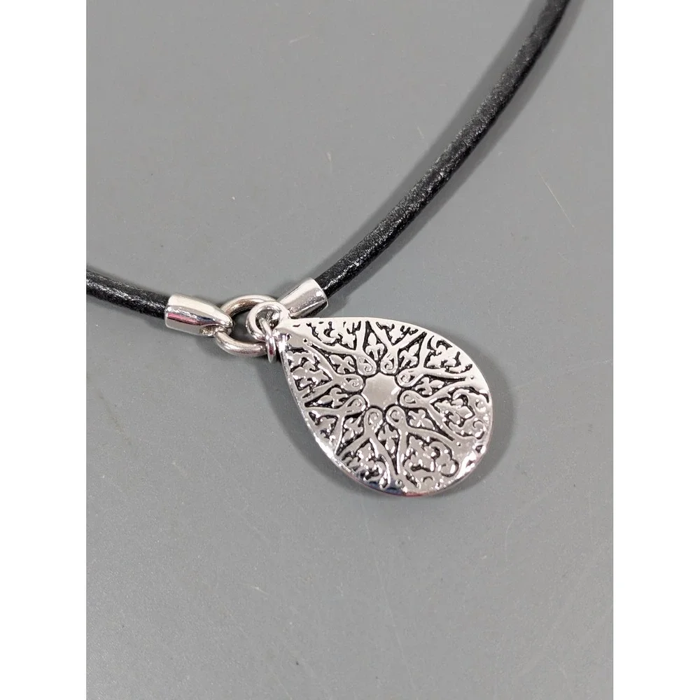 Lia Sophia De Orse Necklace Abalone Shell Teardrop Pendant 19